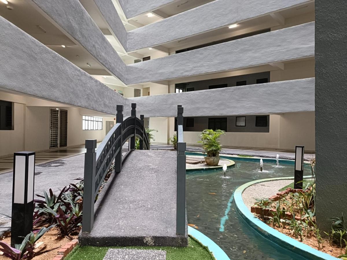 Апартаменти Arc Austin Hills Residensi By Antlerzone Джохор-Бару Екстер'єр фото