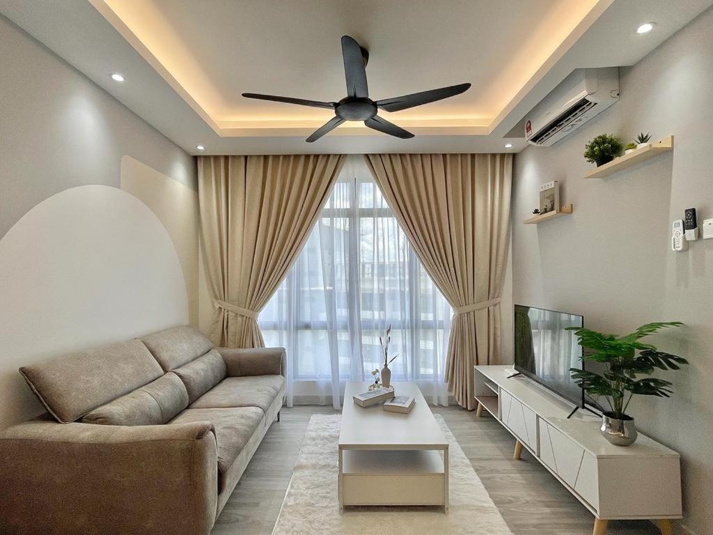 Апартаменти Arc Austin Hills Residensi By Antlerzone Джохор-Бару Екстер'єр фото
