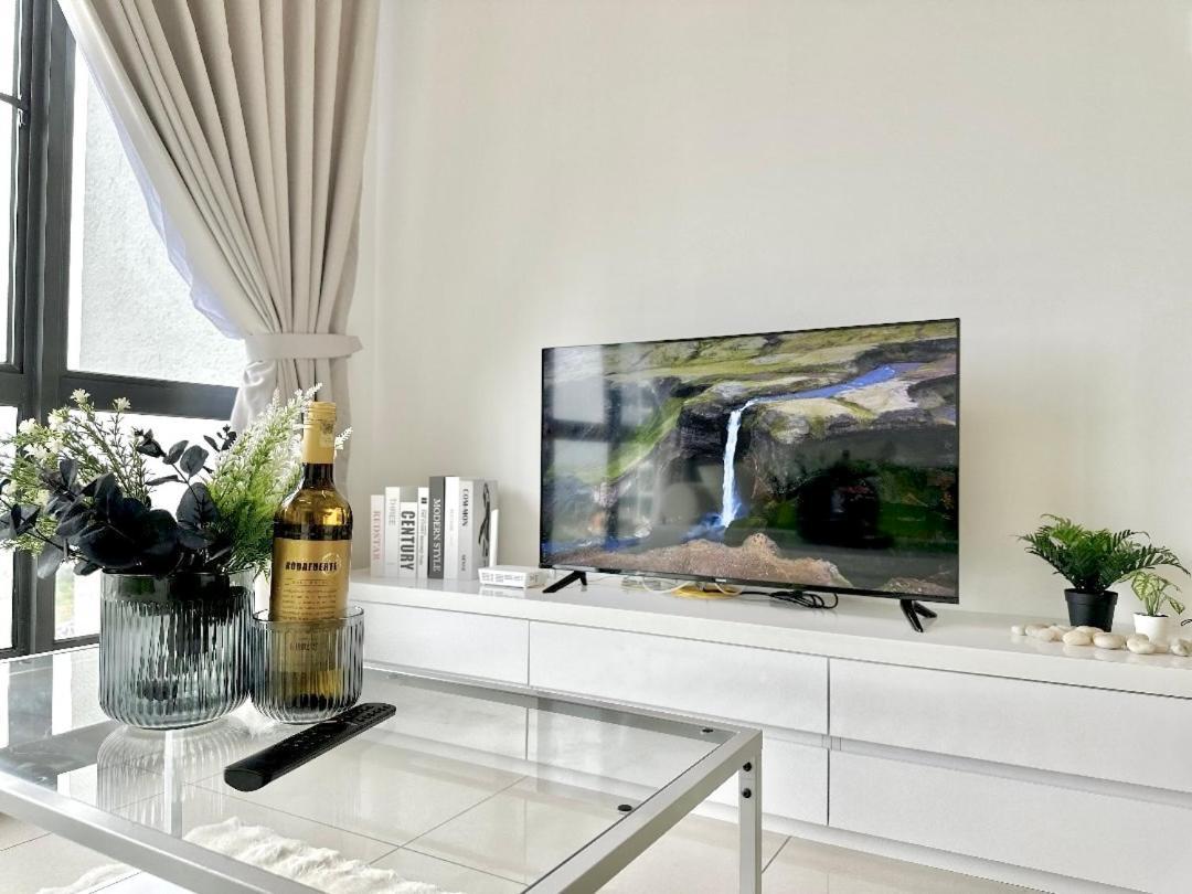 Апартаменти Arc Austin Hills Residensi By Antlerzone Джохор-Бару Екстер'єр фото