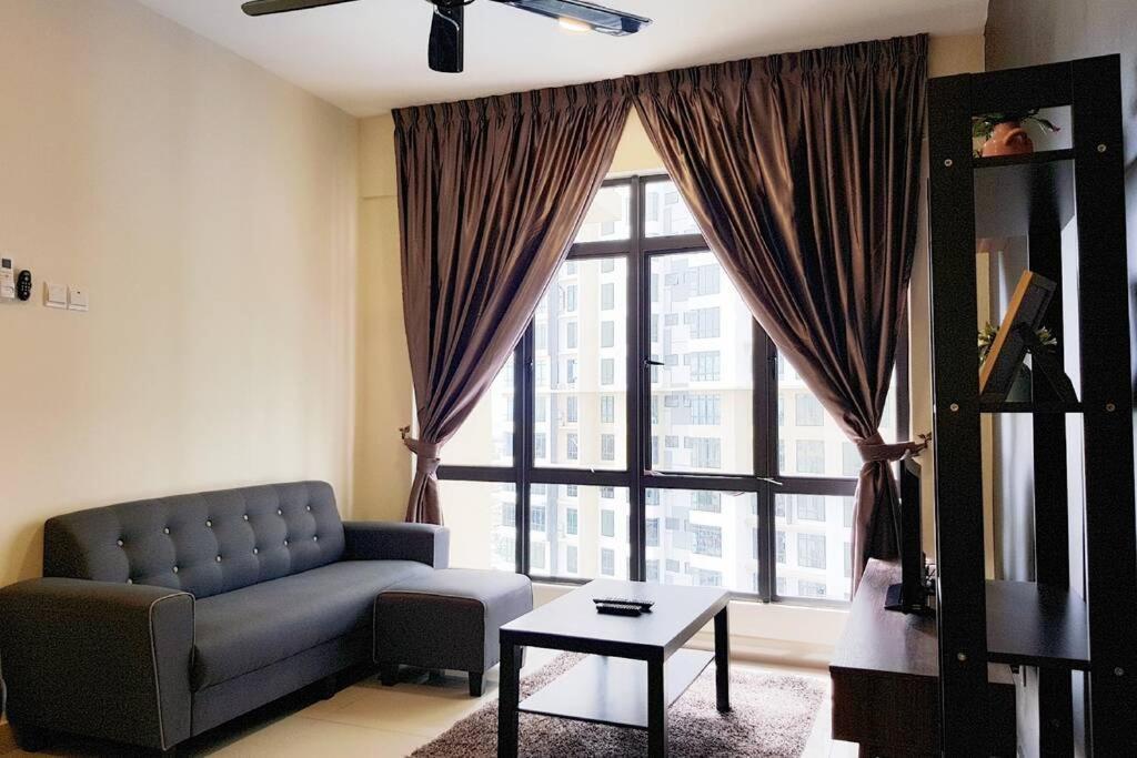 Апартаменти Arc Austin Hills Residensi By Antlerzone Джохор-Бару Екстер'єр фото