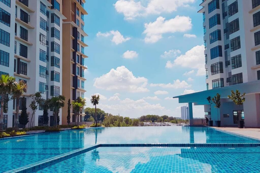 Апартаменти Arc Austin Hills Residensi By Antlerzone Джохор-Бару Екстер'єр фото